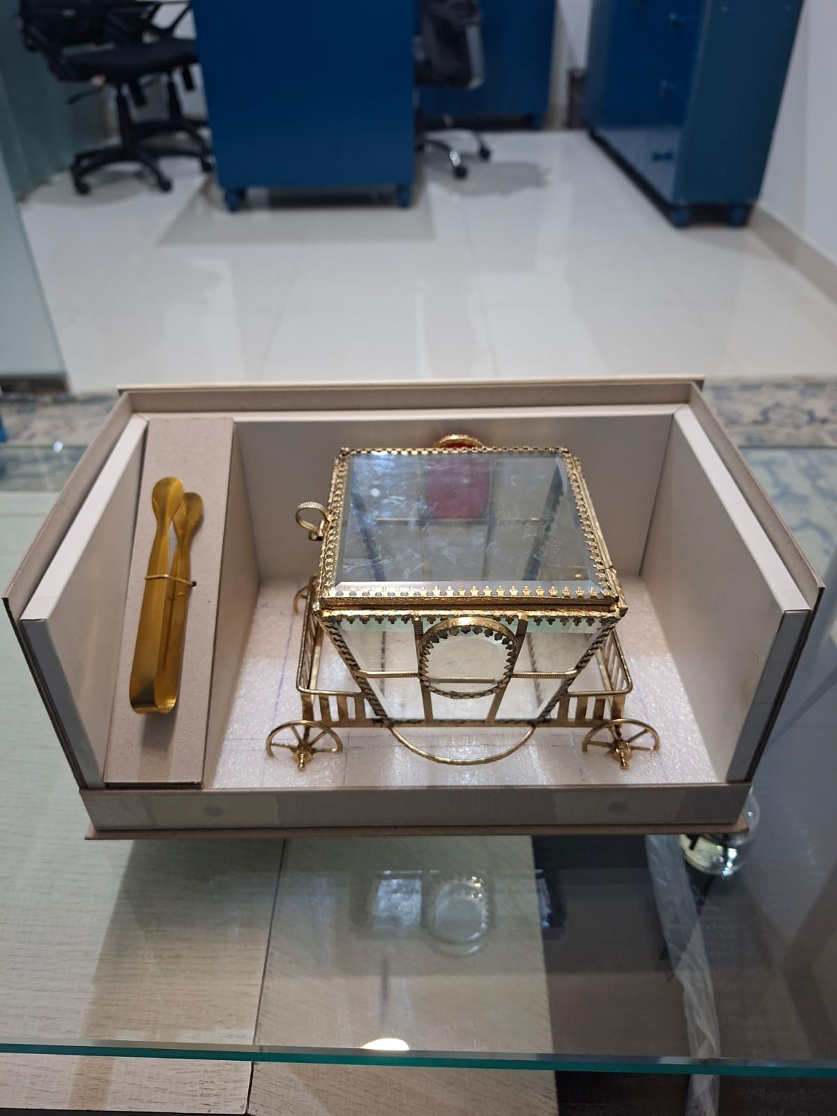 Carriage Date Gift Box